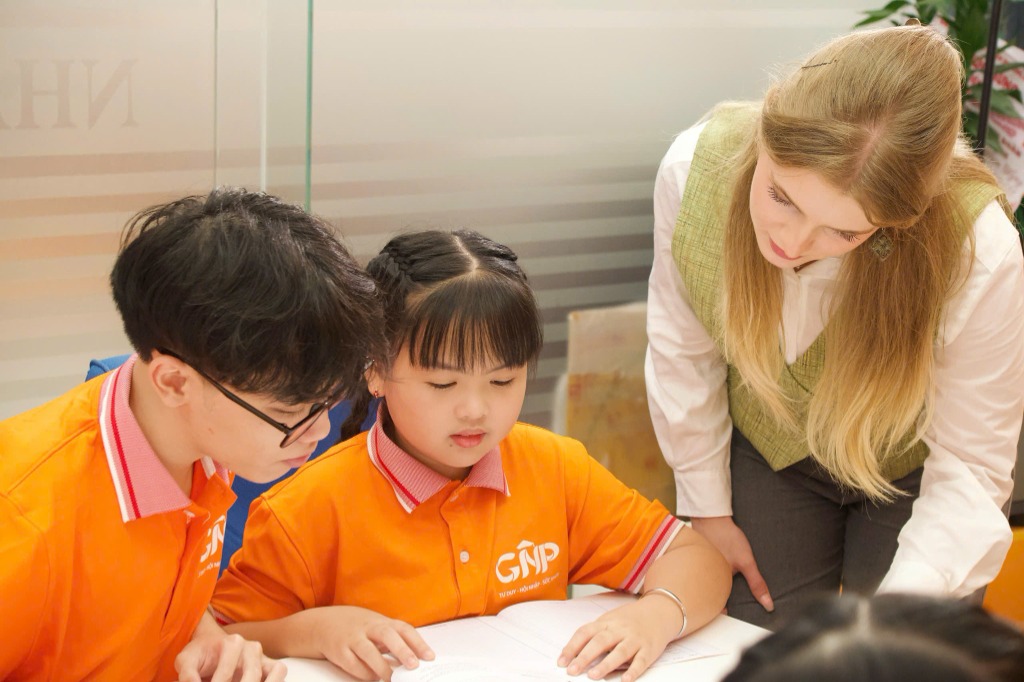 GNP English Academy - Slide 4